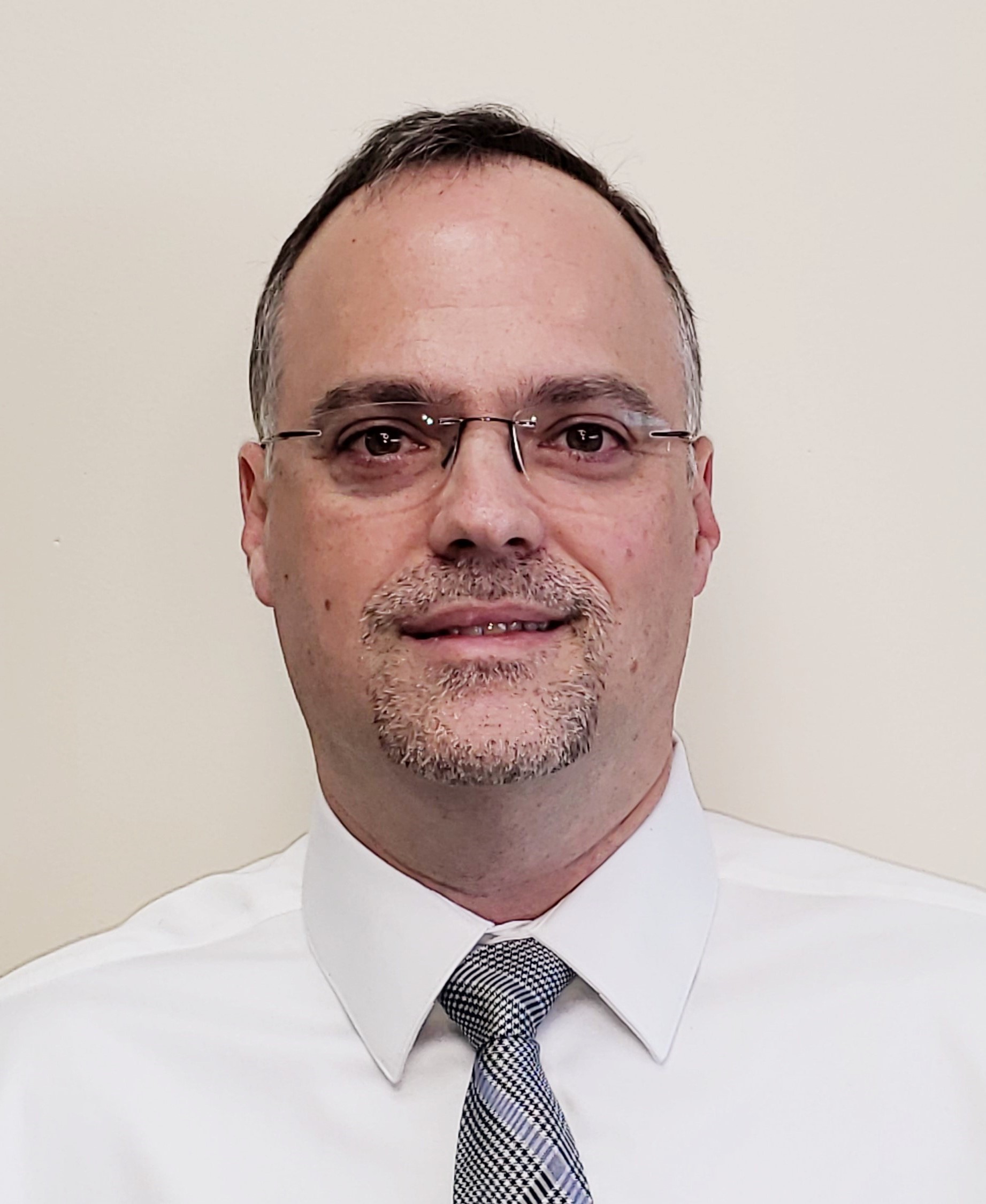 Headshot - Mark Lubelski